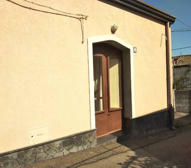 Casa indipendente in vendita a Santa Venerina (Catania)
