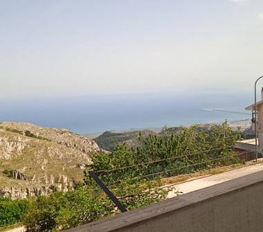 Appartamento in vendita a Monte Sant'Angelo (Foggia), Via della Repubblica 44