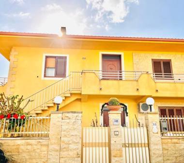 Appartamento in vendita a Scicli, Frazione Cava D'aliga, Via Isaia 38