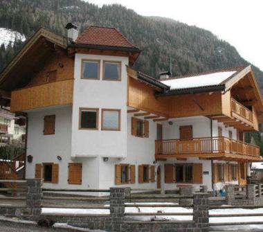 Ufficio in affitto a Moena (Trento), strada de pont de mur 43