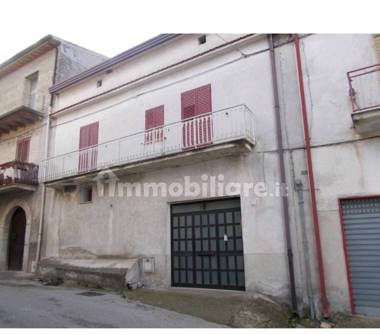 Casa indipendente in vendita a Solopaca (Benevento), Via Sannitica 81