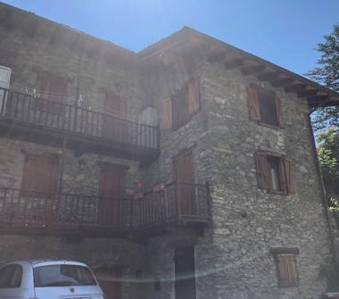 Porzione di casa in vendita a Champdepraz (Aosta), Località Capoluogo 95
