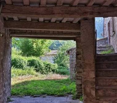 Rustico/Casale in vendita a Cantiano, Frazione Chiaserna