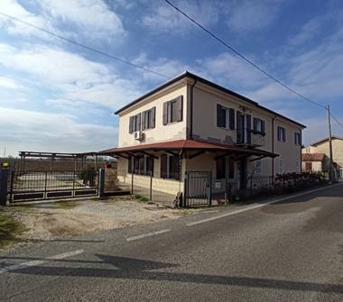 Casa indipendente in vendita a Meolo (Venezia), Via Foscolo 18