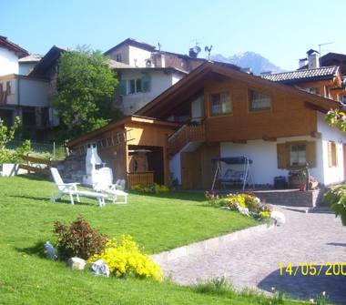 Affitto Appartamento Vacanze a Ville di Fiemme (Trento), Via Piazzon 4