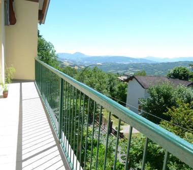 Trilocale in vendita a Lizzano in Belvedere, Frazione Vidiciatico, Via Villaggio Nuovo 32