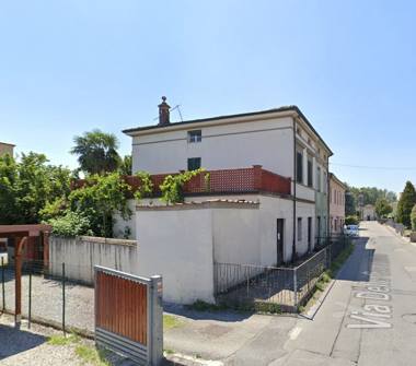 Palazzo/Stabile in vendita a Lucca, Zona San Marco, Via Delle Cornacchie 366