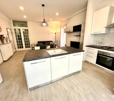 Affitto Appartamento Vacanze a Rimini, Frazione Centro città, Viale Spica 6