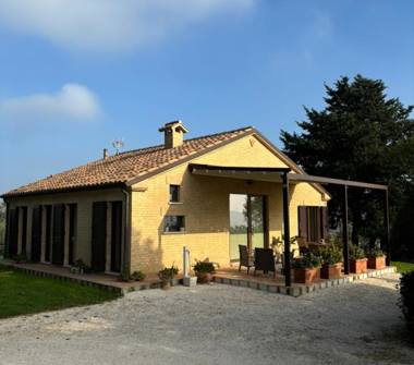 Affitto Rustico/Casale Vacanze a Senigallia, Frazione Sant'Angelo, VIA FERRIERO 248