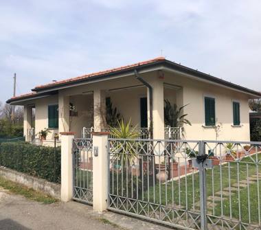 Affitto Casa Vacanze a Massa, Frazione Marina Di Massa