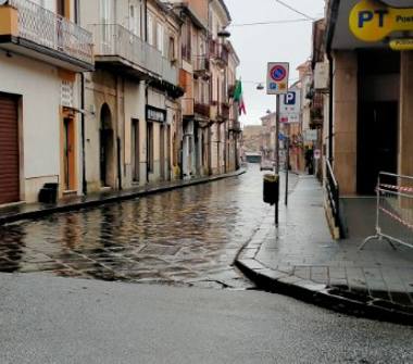 Negozio in vendita a Vibo Valentia (Vibo Valentia), Via Luigi Razza 1