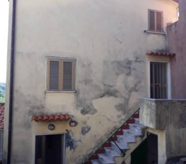 Casa indipendente in vendita a Massa, Frazione Altagnana, Via Scalinata 33