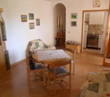 Trilocale in vendita a Lesina, Frazione Marina Di Lesina, Via Plutone 46