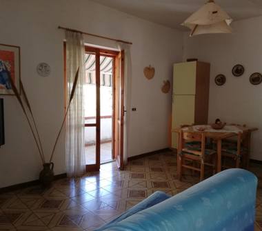 Trilocale in vendita a Belvedere Marittimo (Cosenza), Contrada Piano la Donna 10