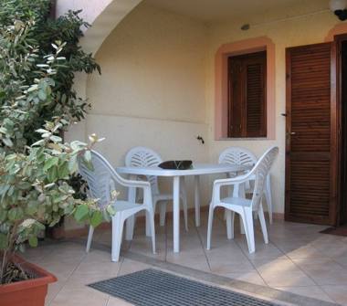 Affitto Villetta a schiera Vacanze a San Teodoro, Frazione Badualga, Via Gennargentu 1