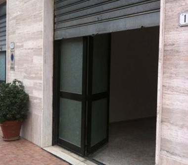 Magazzino in affitto a Signa (Firenze), Via Don Giovanni Minzoni 16a
