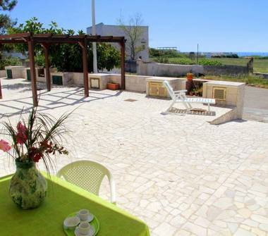 Affitto Appartamento Vacanze a Salve, Frazione Marina Di Pescoluse, Largo F. Cilea 3