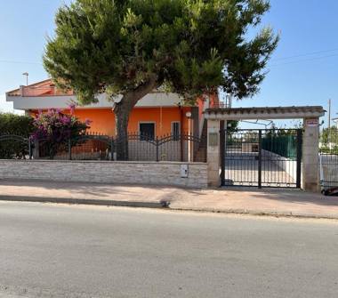 Affitto Appartamento Vacanze a Ischitella, Frazione Foce Varano, Viale Uria 59