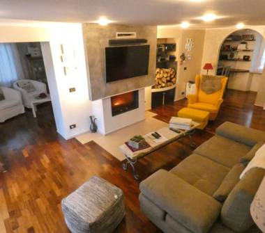 Casa indipendente in vendita a Isola del Piano (Pesaro e Urbino), Piazza XII Settembre 2