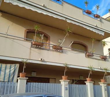 Affitto Appartamento Vacanze a Ragusa, Frazione Marina Di Ragusa, Via Emilio Salgari 25