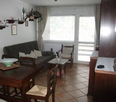 Affitto Appartamento Vacanze a Valtournenche (Aosta), Via Piolet 1