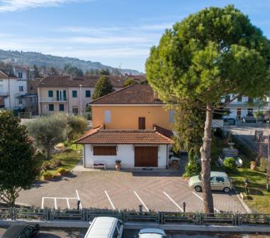 Casa indipendente in vendita a Montelabbate (Pesaro e Urbino), Via G. Mazzini 2