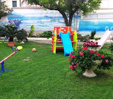 Affitto Appartamento Vacanze a Girasole (Nuoro), via dante 11