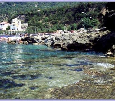 Affitto Casa Vacanze a Maratea, Frazione Acquafredda, via Cagliari