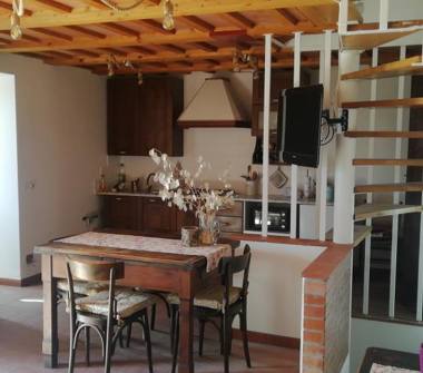 Casa indipendente in vendita a Sassoferrato, Frazione Venatura, via venatura sn