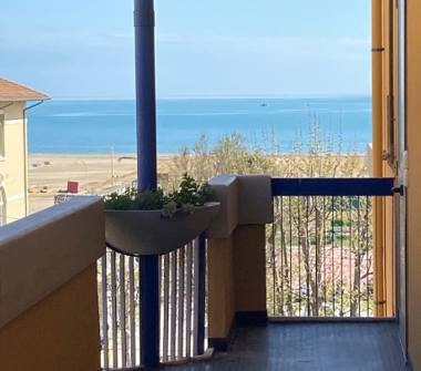 Affitto Appartamento Vacanze a Rimini, Frazione Marebello, Viale Regina Margherita 111