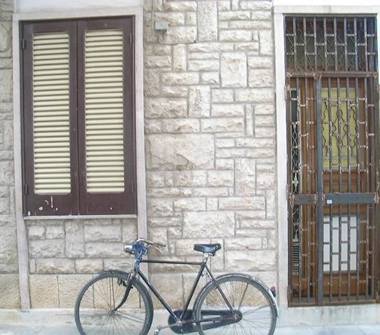 Casa indipendente in vendita a Terlizzi (Bari), via paisiello 80