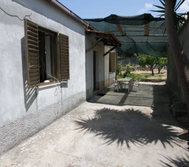 Affitto Casa Vacanze a Parghelia (Vibo Valentia), Piazza Stazione 1