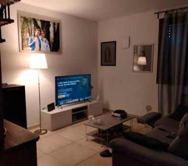 Quadrilocale in vendita a Cadeo, Frazione Roveleto