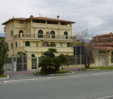 Affitto Appartamento Vacanze a Massa, Frazione Marina Di Massa