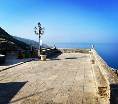 Affitto Casa Vacanze a Fiumefreddo Bruzio (Cosenza), Via Risorgimento 5