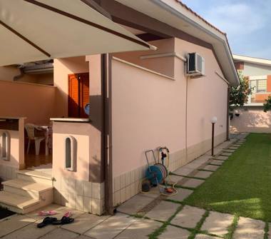 Villa in vendita a Ardea, Frazione Tor San Lorenzo Lido, via nestore 38