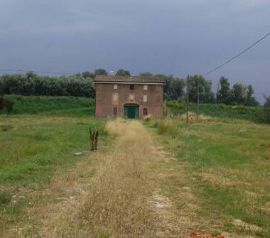 Rustico/Casale in vendita a Carpi, Frazione Cortile, Via Sott'Argine 4