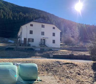 Porzione di casa in vendita a Bedollo, Frazione Centrale, lolita' Checon strada pro