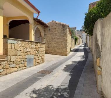 Casa indipendente in vendita a Ales (Oristano)