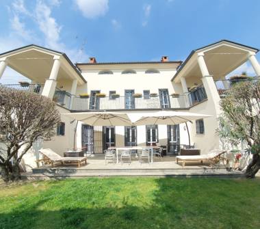 Villa in vendita a Bollate (Milano), Via Madonnina 92