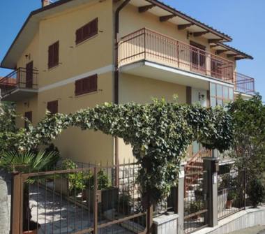 Casa indipendente in vendita a Perugia, Zona Casaglia