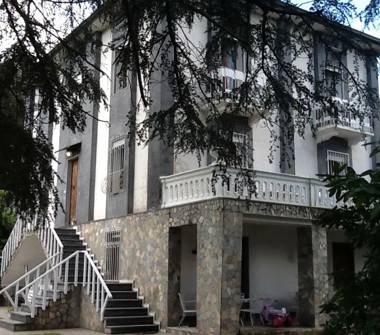 Villa in vendita a Cadegliano-Viconago (Varese)