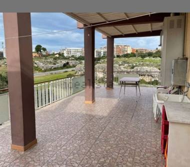 Attico in vendita a Siracusa, Frazione Centro città, Via Asti 1