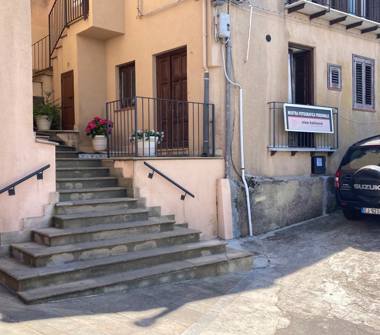 Trilocale in affitto a Pollina (Palermo), Vicolo Palazzi 3