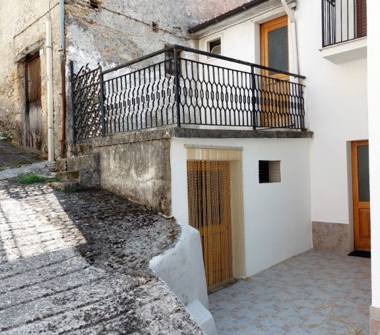 Bilocale in vendita a Laino Borgo (Cosenza), Salita Bavogio 5