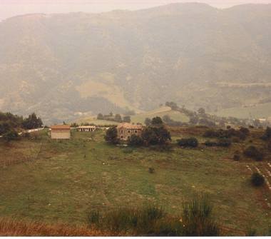 Rustico/Casale in vendita a Cantiano, Frazione Il Borgo, Via Giacomo Leopardi 27