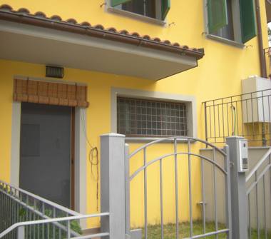 Porzione di casa in vendita a Serravalle Pistoiese, Frazione Casalguidi