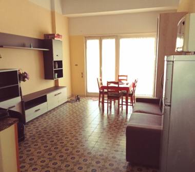 Palazzo/Stabile in affitto a Castel Volturno, Frazione Villaggio Coppola, Via Darsena Occidentale 47