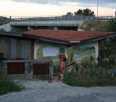 Capannone in vendita a Sant'Arcangelo (Potenza), via dei mulini 10