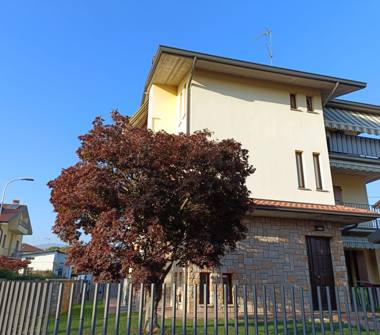 Trilocale in vendita a Pedrengo (Bergamo), Via della Conciliazione 3